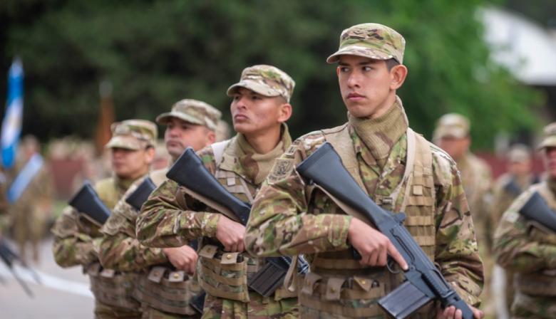 El Ejército lanzó una prohibición que generó rechazo en sus militares: de qué se trata