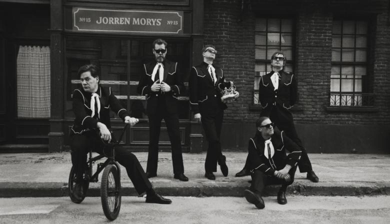 The Hives revive su gira por Argentina en un documental cargado de shows y backstage