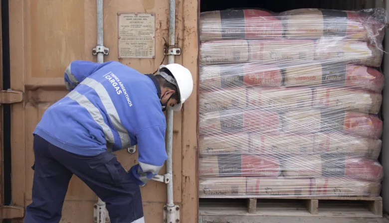 Despachos de cemento en baja: el indicador que anticipa otro golpe para la construcción