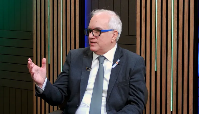 Patricio Lons cuestionó la historia oficial: "La independencia le sirvió a los británicos"