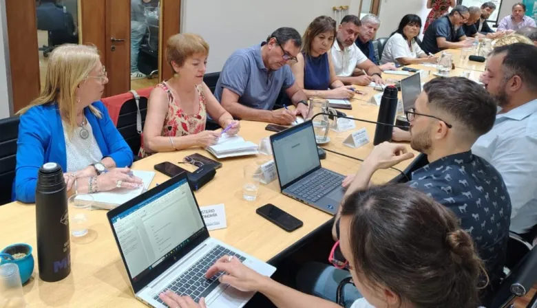 Docentes bonaerenses: Kicillof ofrece 7% y vuelve a revisar salarios en septiembre