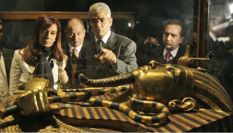 Argentina-Egipto: el día que Cristina Kirchner prometió traer a Tutankamón