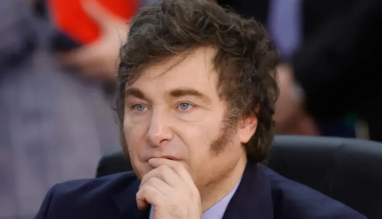¿Se apaga el Estado? La ley que Javier Milei impulsa copiando a Estados Unidos
