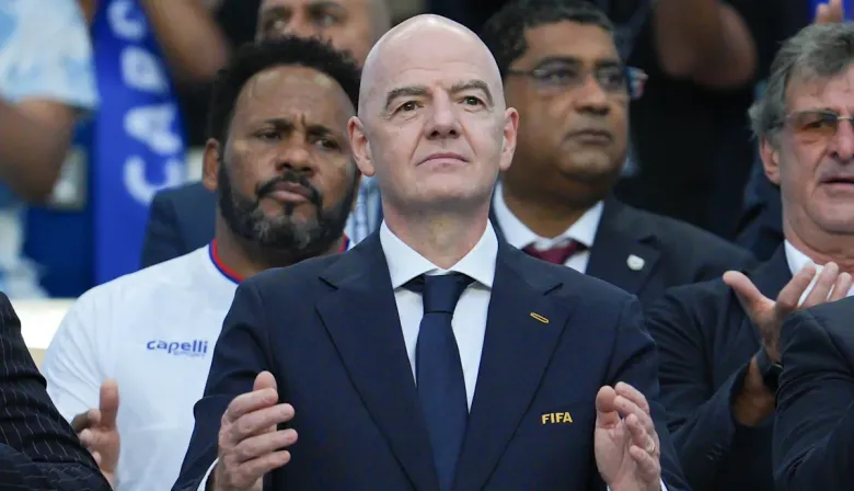 Gianni Infantino reconoció que la FIFA evalúa un Mundial con 64 equipos