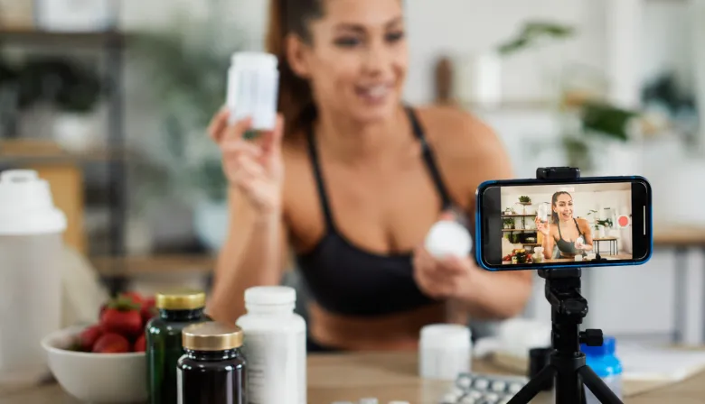 Influencers fit, engaños y sanciones: qué anuncios quieren regular en PBA