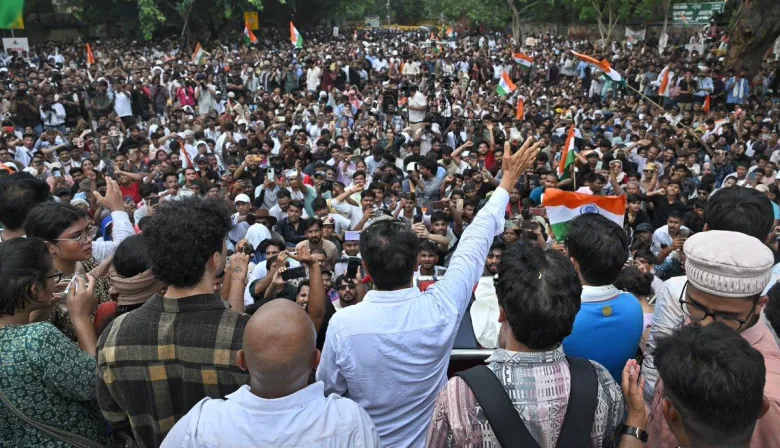 India: la oposición bloqueó el Parlamento y aumentó la presión sobre Modi