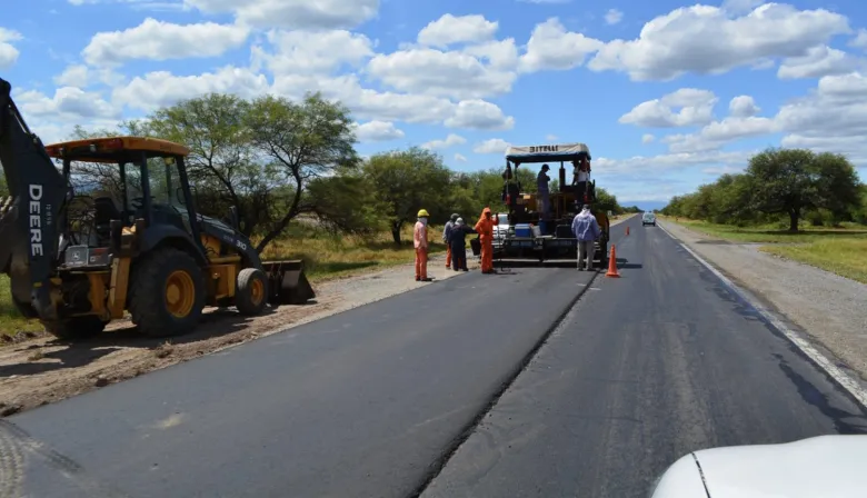 Obras paralizadas: dos municipios bonaerenses salen al rescate de rutas nacionales