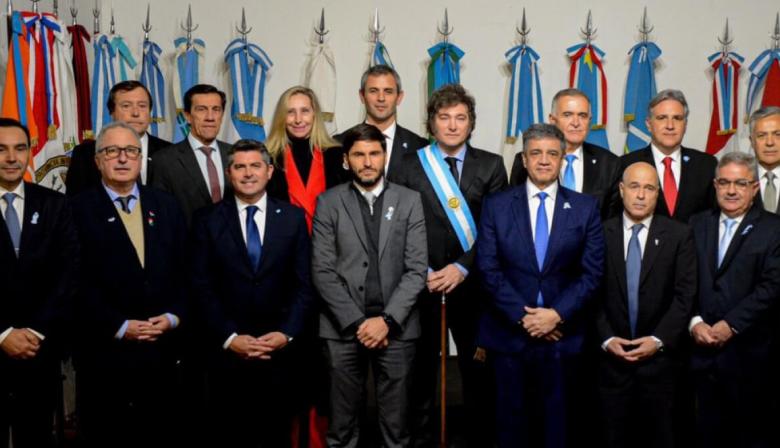 Javier Milei y Diego Santilli encaran la negociación federal para suspender las PASO