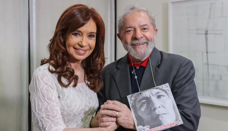 Cristina mira a Lula: dos candidaturas desde la prisión y una diferencia decisiva