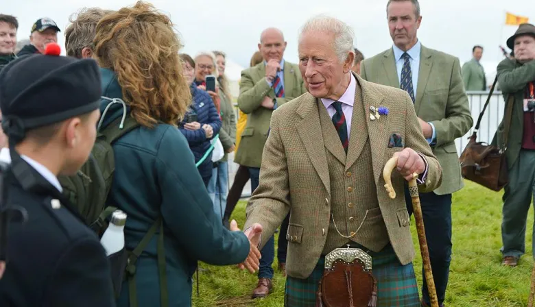 Balmoral cierra al público: Carlos III abre el verano privado de los Windsor