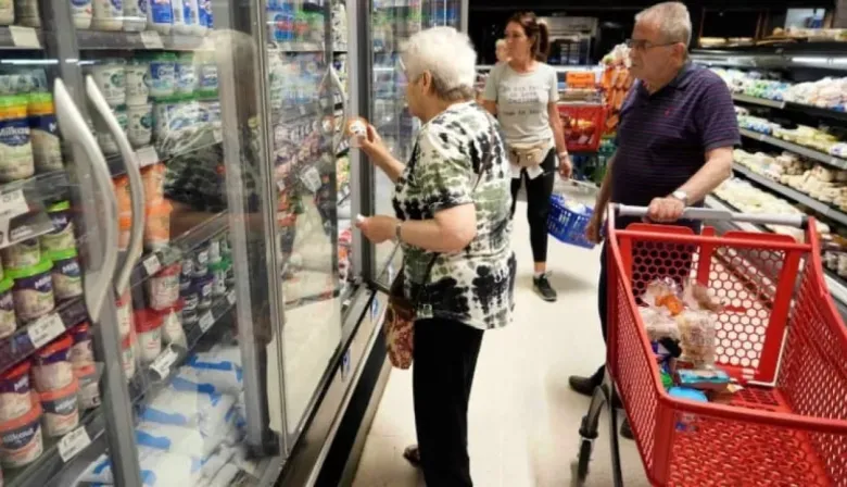 El consumo masivo volvió a caer en julio: los 3 motivos que explican la baja