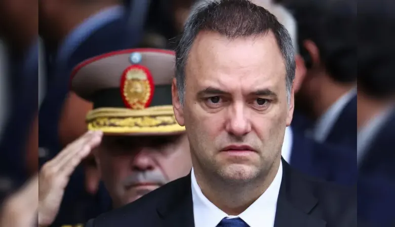 Adorni en la mira: si no convence al juez, puede quedar a un paso de indagatoria