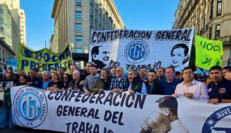 La CGT explotó contra el Gobierno por el salario mínimo y dejó abierta la puerta al paro