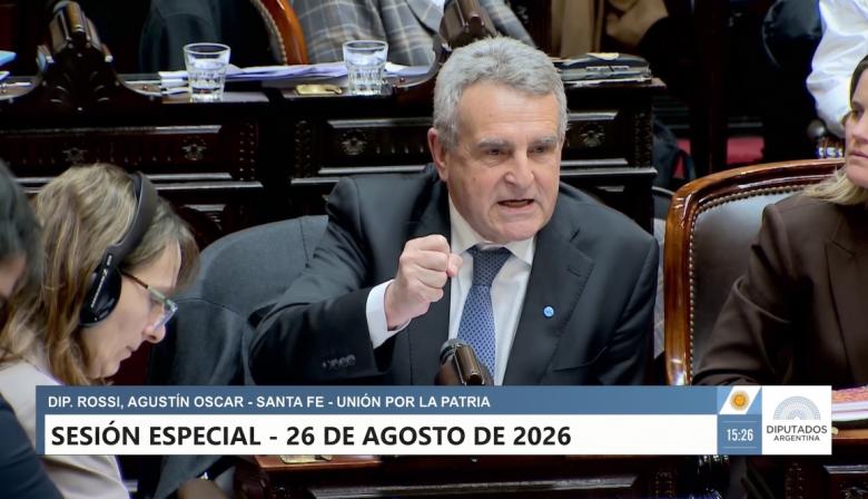 Rossi dijo que Milei es el villano de Súper Hijitus y cruzaron a CFK: "Cachavacha"