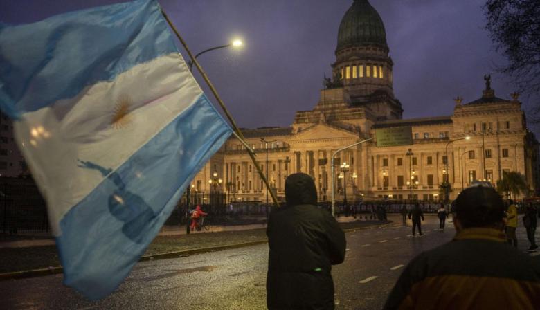 Ley de Propiedad Privada: luces y sombras de una semana caliente en el Senado