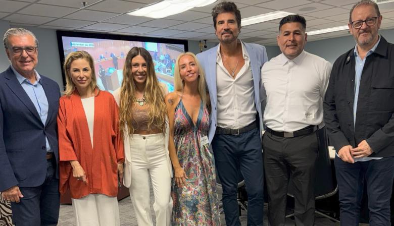 El importante reconocimiento para Mónica Ayos en Miami que sorprendió a todos