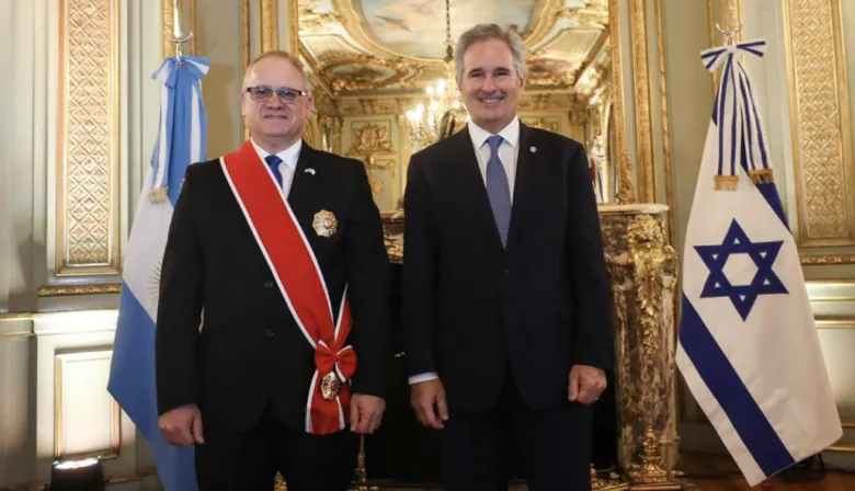 Argentina condecoró a Eyal Sela tras cuatro años que llevaron la relación con Israel a un nivel histórico
