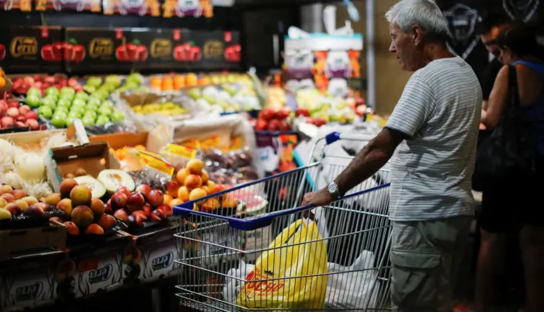 La inflación fue de 1,7% en agosto, pero un alimento básico se disparó más de 40%