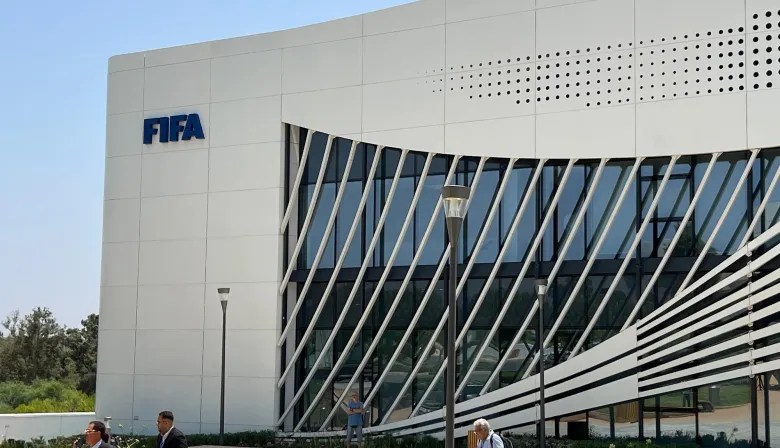 Malversaron fondos y quedaron afuera para siempre: los dirigentes expulsados por la FIFA