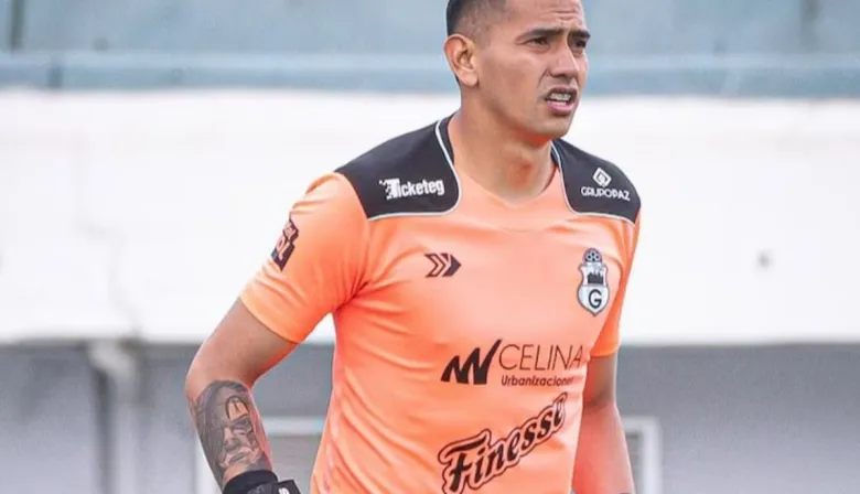 Grave denuncia en Bolivia: amenazaron de muerte a un arquero para arreglar el partido