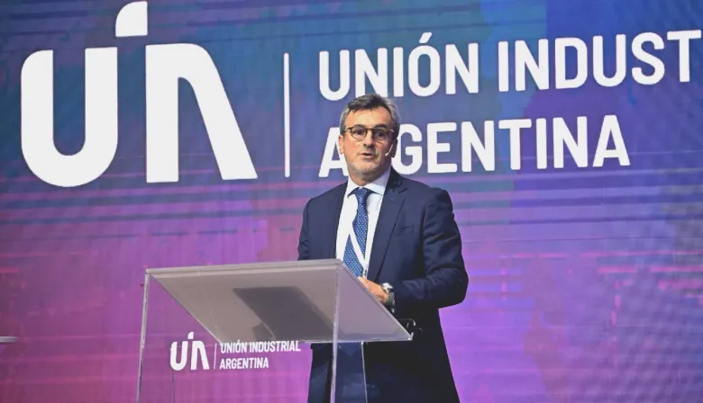 La industria quiere salir del pozo: qué le pidió la UIA al Gobierno de Milei