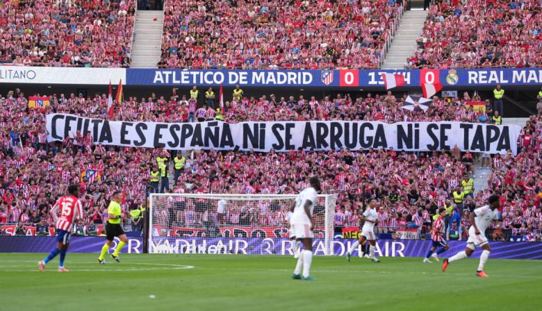 El Atlético de Simeone venció al Real Madrid y una pancarta por Ceuta marcó un derbi caliente