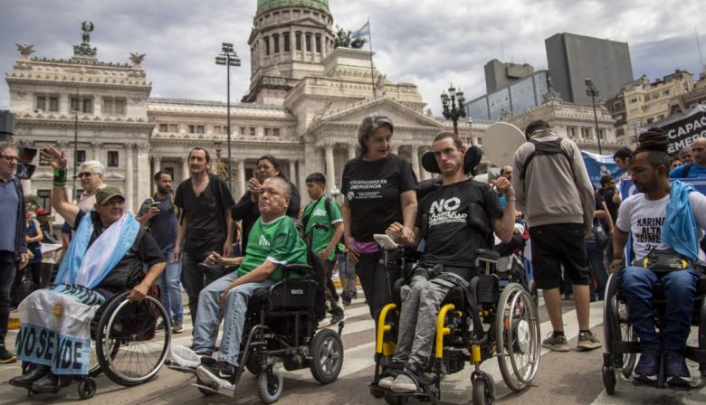 ANMAT quitó exenciones en medicamentos importados: golpe a pacientes con CUD