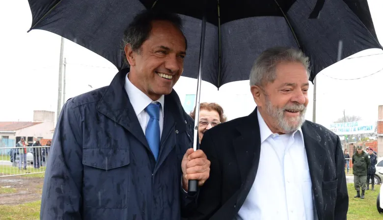 Furia por el tuit de Scioli a Bolsonaro: el archivo de cuando era fanático de Lula