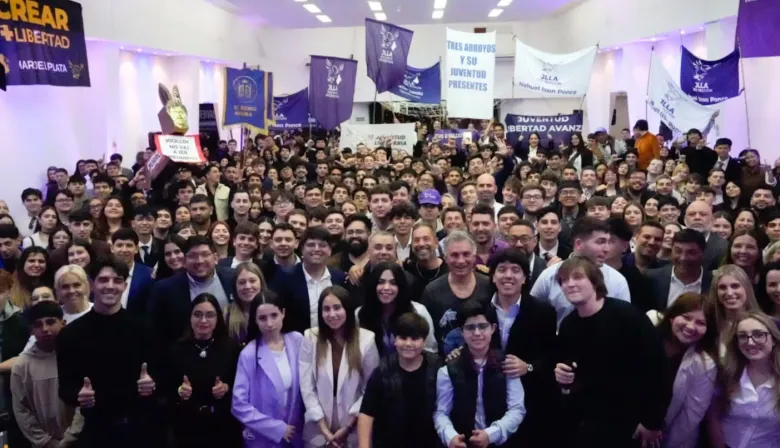 Pareja reunió a más de mil jóvenes libertarios y apuntó a consolidar el proyecto de Milei