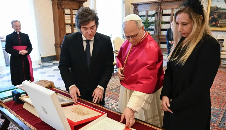 ¿Se puede correr la visita del papa León XIV a Argentina? Qué dijo Javier Milei