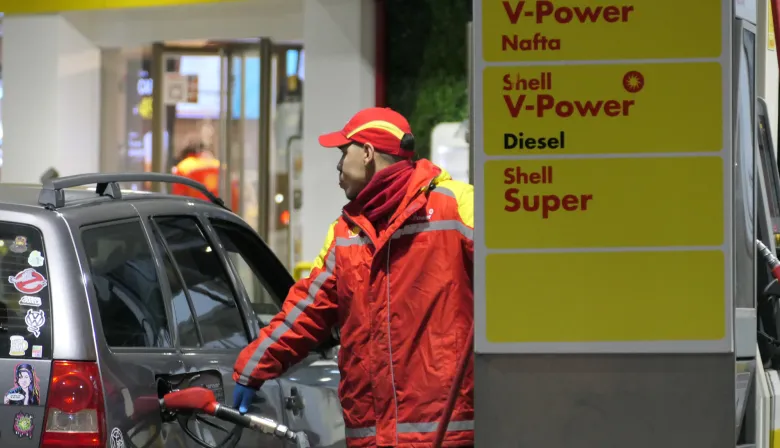 Nafta y gasoil: cuánto cuesta llenar el tanque en octubre y qué combustible subió más