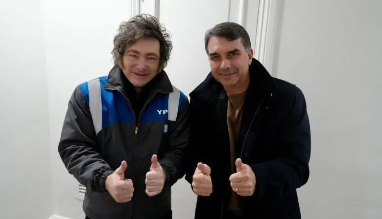 Bolsonaro, avión privado y una denuncia: el viaje que puso a Migraciones en la mira