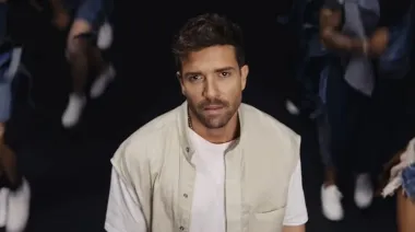 Pablo Alborán presentó su nuevo single 'Clickbait', que sorprende con su nuevo sonido