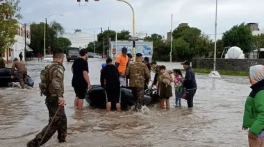 El intendente de Bahía Blanca confirmó que hay 15 muertos por el temporal y decretó 72 horas de duelo