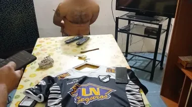 Detienen a un sospechoso de prender fuego al patrullero en los incidentes del miércoles pasado