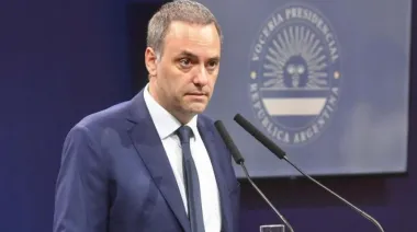 Adorni cruzó a la CGT: "Nadie destrozó tanto el poder adquisitivo como Alberto Fernández y no le hicieron un paro"
