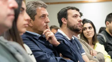 Massa pidió “unidad” y “construir” propuestas transformadoras “sin dejar a nadie atrás"