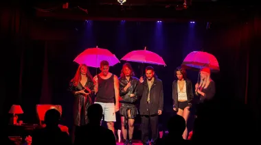 Así es Rosas en Iunius, en el teatro Buenos Aires