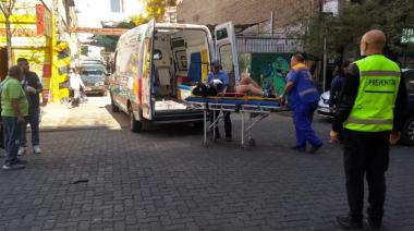 Milagro en Mendoza: se tiró dos veces desde un edificio y se salvó