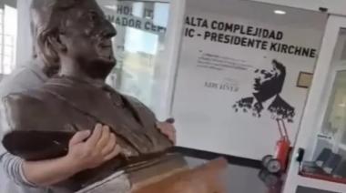 Rudy Ulloa repudió el retiro del busto de Néstor Kirchner en hospital de Santa Cruz