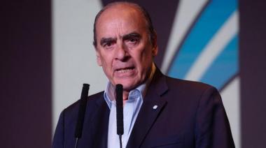 Francos anunció un inminente proyecto para permitir el uso legal de dólares no declarados