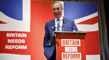 Nigel Farage en el Reino Unido suma otro escaño y sacude el tablero político británico