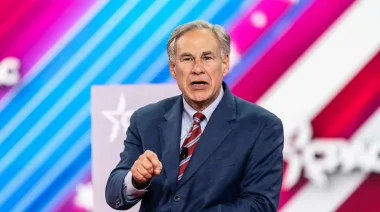 Libertad para elegir: el gobernador Abbott apuesta por empoderar a los padres texanos