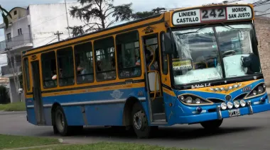 Fracasaron las negociaciones y se confirmó el paro de colectivos para este martes