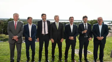 Axel Kicillof cruzó a Milei: “Nunca destruir la industria nacional puede ser una solución”