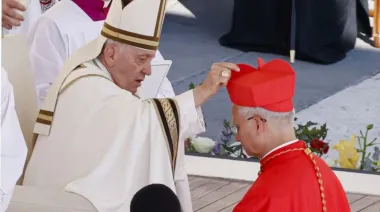 León XIV y sus predecesores: los hilos que lo unen a Francisco, Benedicto y Juan Pablo II