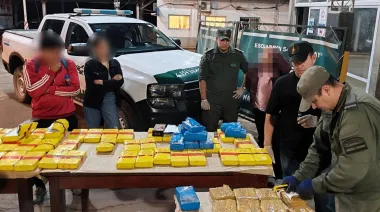 Acondicionaron una Ford Ranger para transportar 160 kilos de cocaína