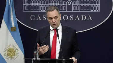 El Gobierno endurece requisitos de residencia y abre la puerta a expulsar extranjeros