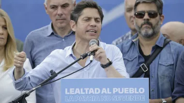 Axel Kicillof acelera el armado de un acto en La Plata para lanzar su fuerza política