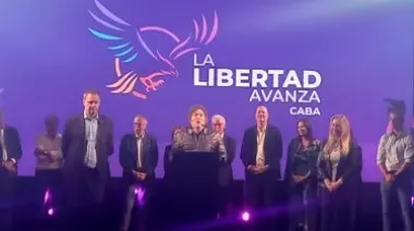 Milei cargó fuertemente contra el PRO y definió a Santoro como "Sanvaca"